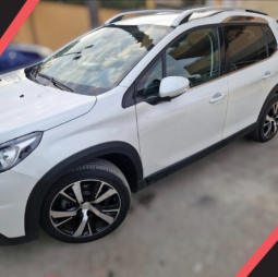 
										Peugeot 2008 1.5 diesel automatico full									