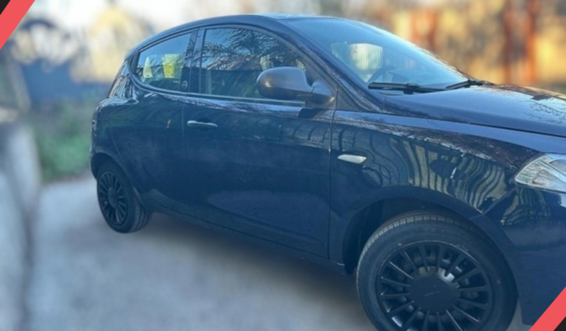 
								Lancia Y Hybrid  3ª serie Ecochic UnYca full									