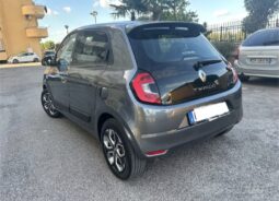 
										Renault Twingo full									