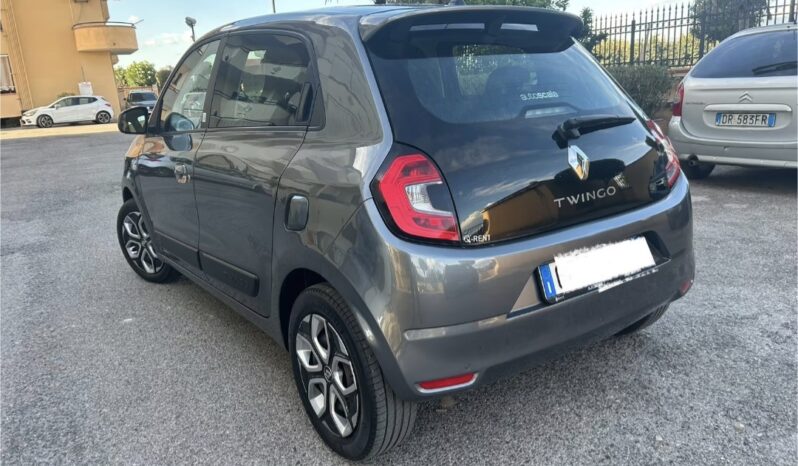 
								Renault Twingo full									