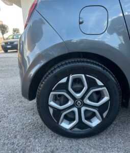
										Renault Twingo full									