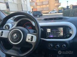 
										Renault Twingo full									